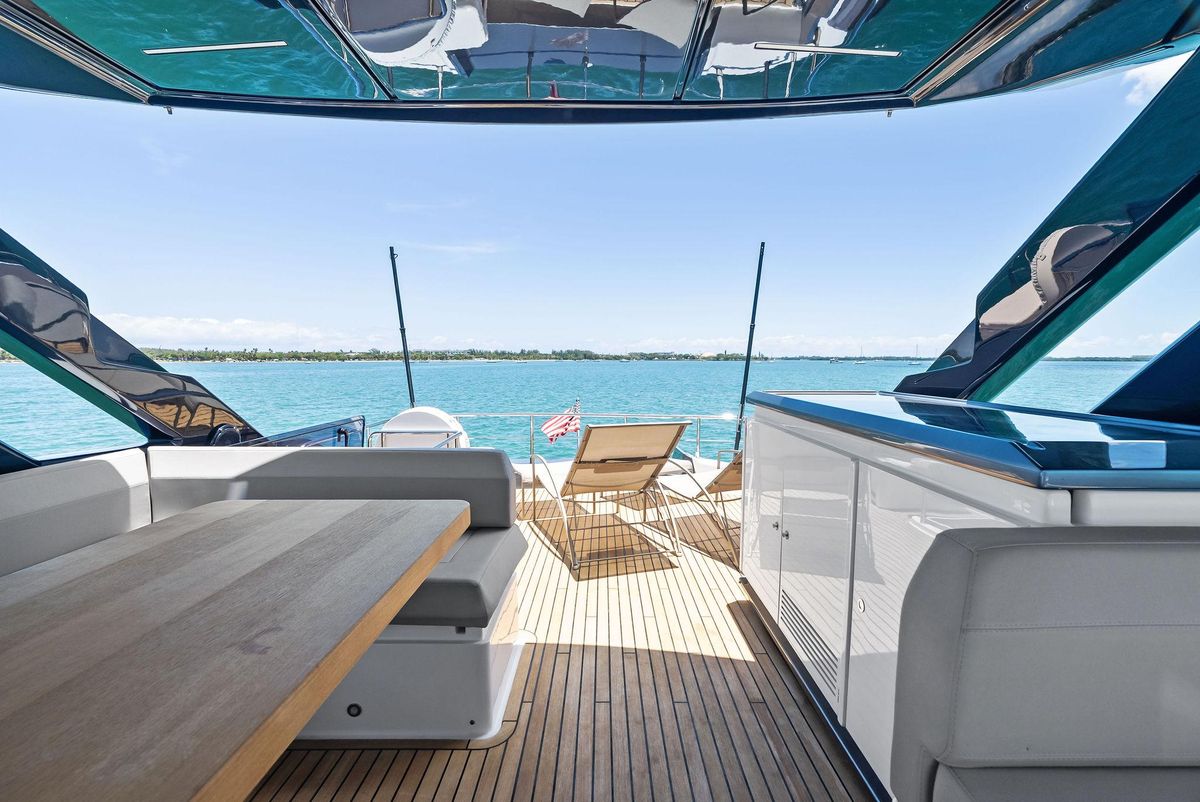 2023 Ferretti Yachts 67 