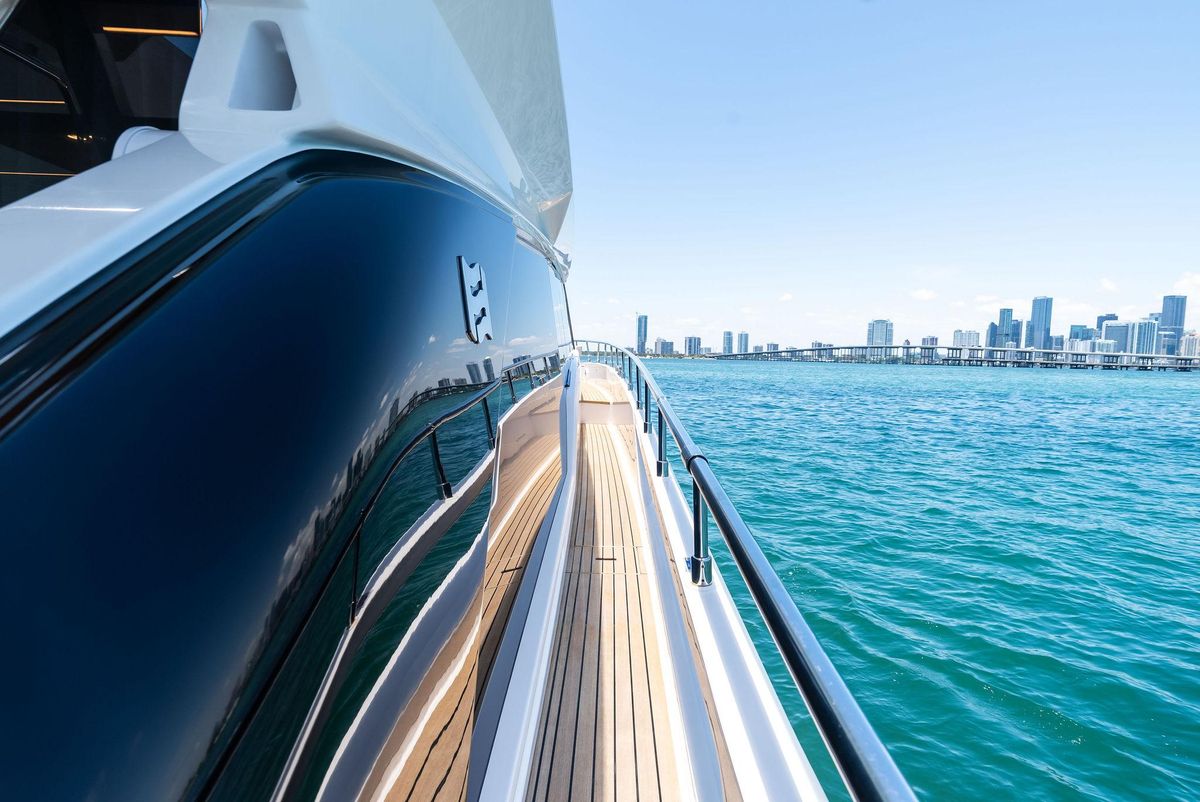 2023 Ferretti Yachts 67 