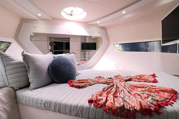 Romaniac Yacht Photos Pics 