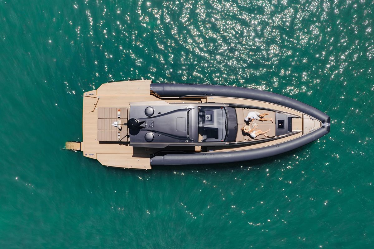 2025 Anvera 48 