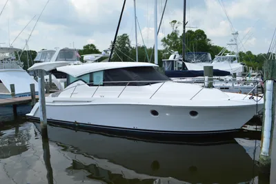 Tiara Yachts C39 Coupe
