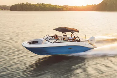 Sea Ray SPX 230 Outboard