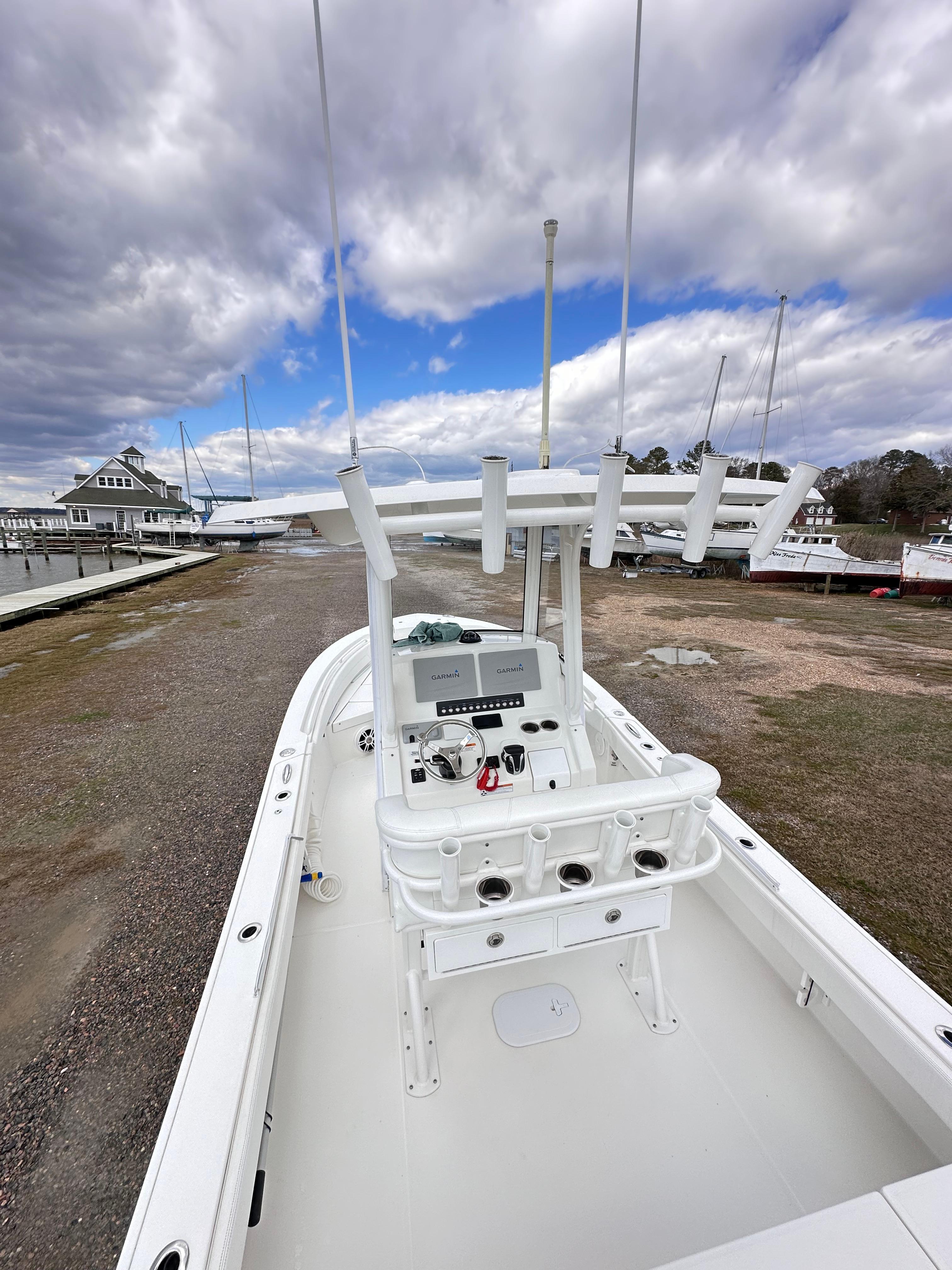 2021 Regulator 24XO Centre Console for sale YachtWorld