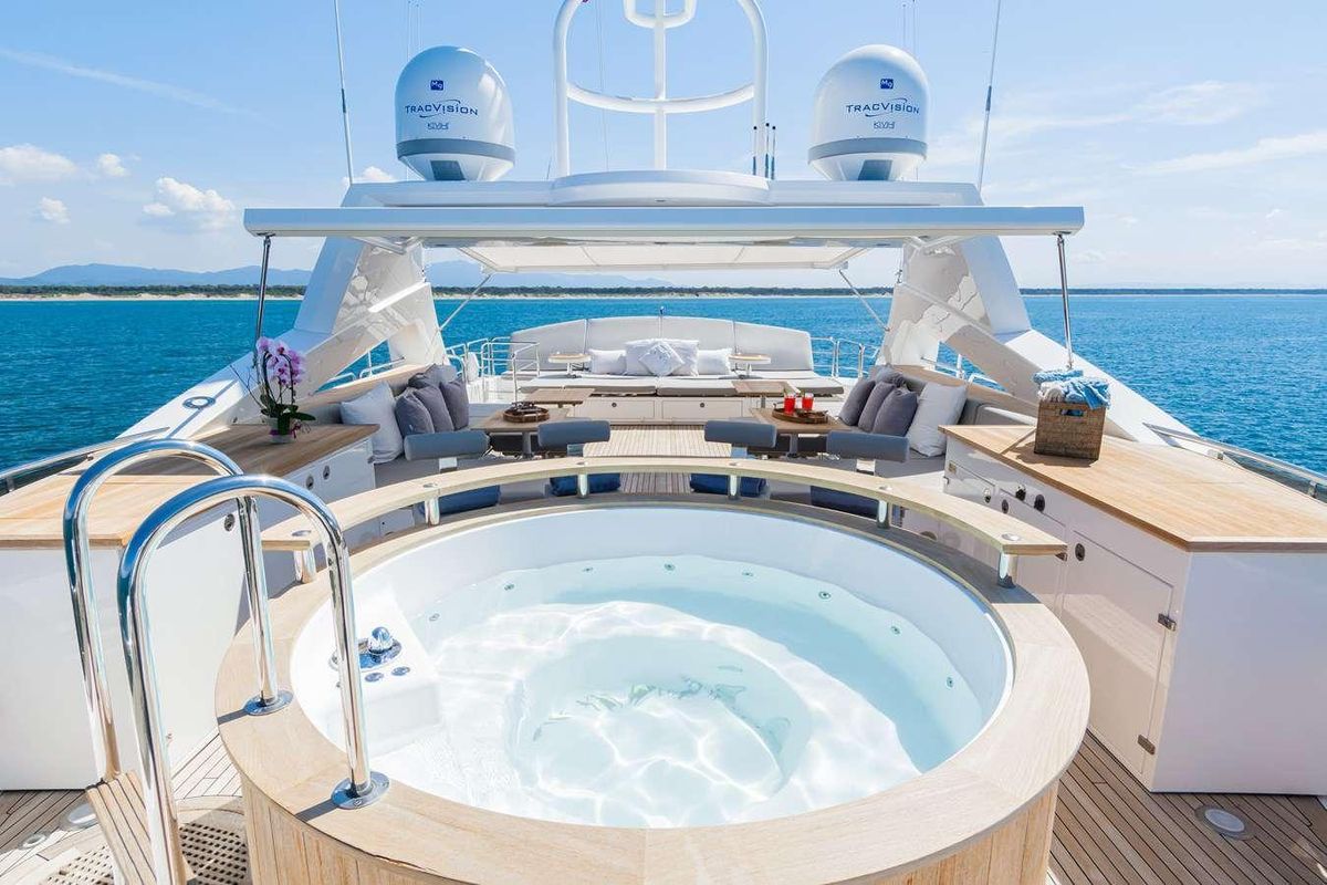 2014 Sunseeker 131 