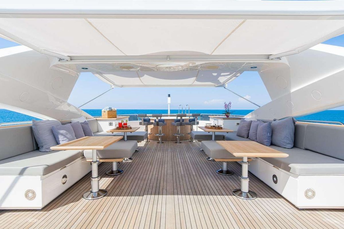 2014 Sunseeker 131 