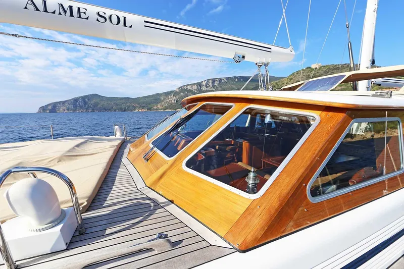 Alme Sol Yacht Photos Pics Deckhouse