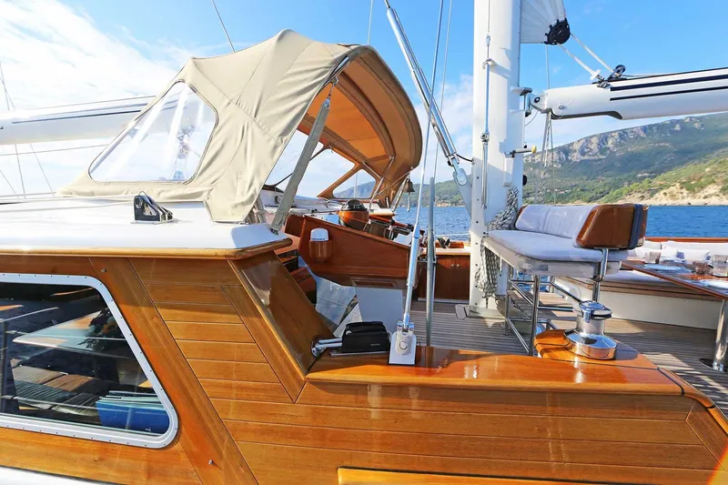Alme Sol Yacht Photos Pics Helm