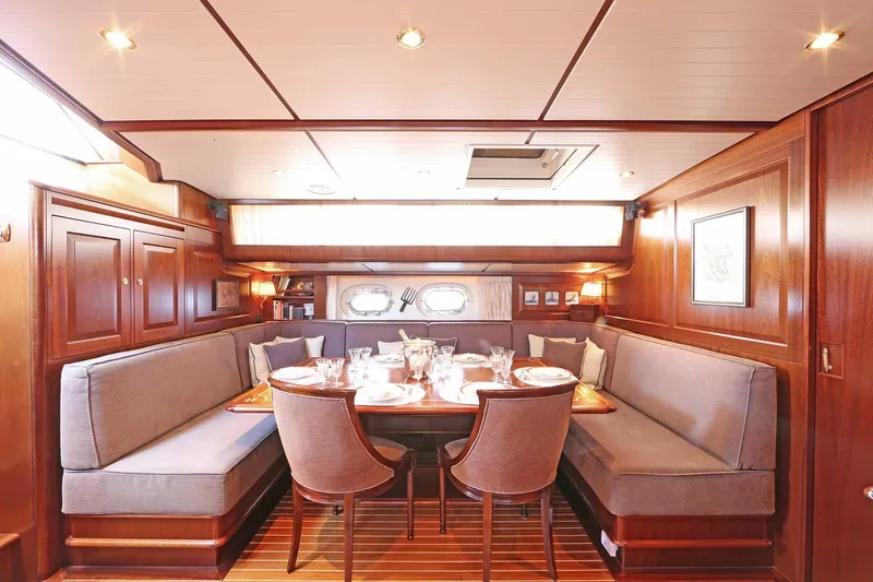 Alme Sol Yacht Photos Pics Dining Portside