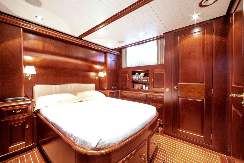 Alme Sol Yacht Photos Pics VIP guest cabin
