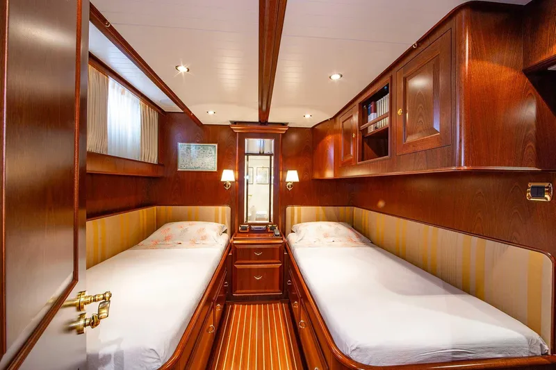 Alme Sol Yacht Photos Pics Guest cabin