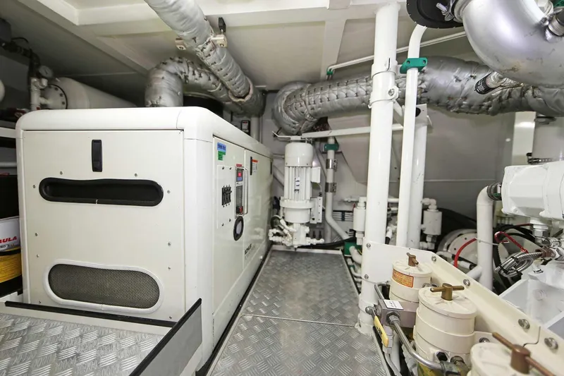 Alme Sol Yacht Photos Pics Engine room