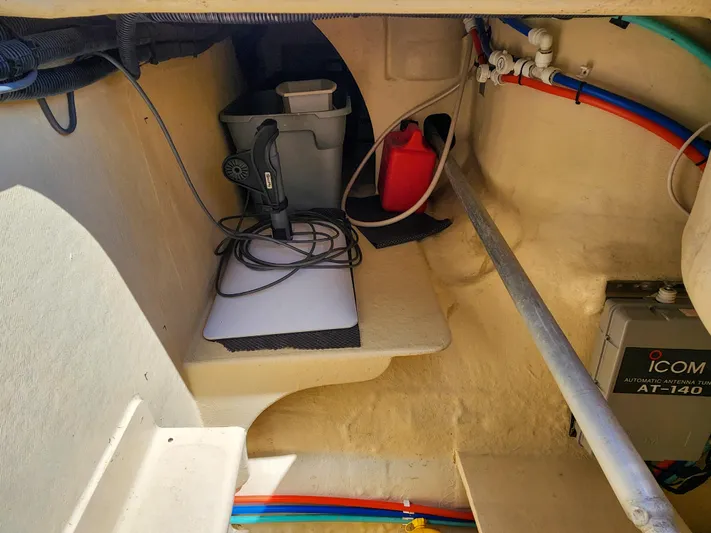 Frolic Yacht Photos Pics 