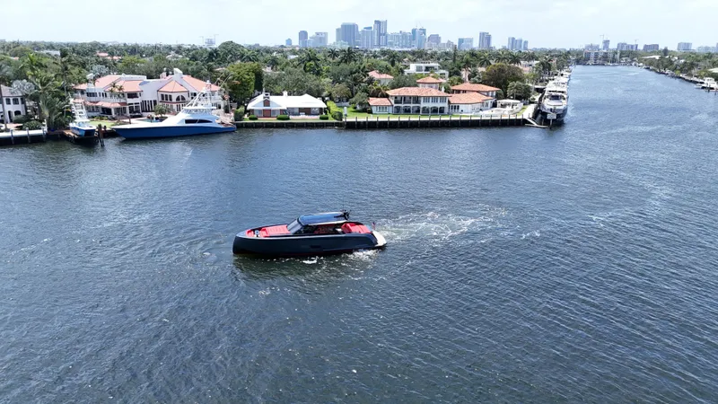 Moonshot Yacht Photos Pics 