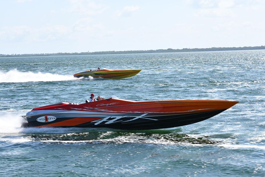 2014 Cigarette 42X