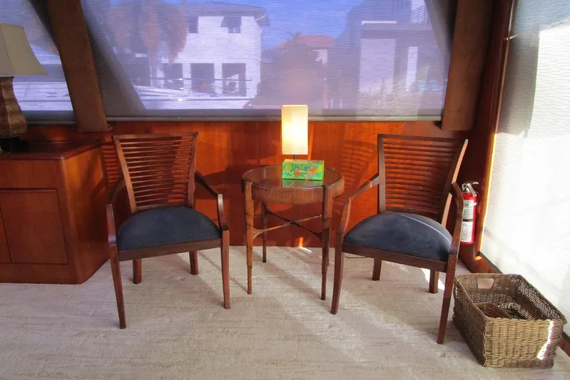 Lucky Stars Yacht Photos Pics Salon to starboard