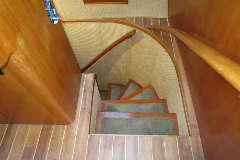 Lucky Stars Yacht Photos Pics Forward accommodation steps