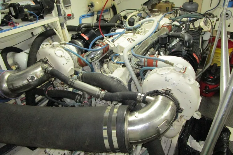Lucky Stars Yacht Photos Pics Port engine