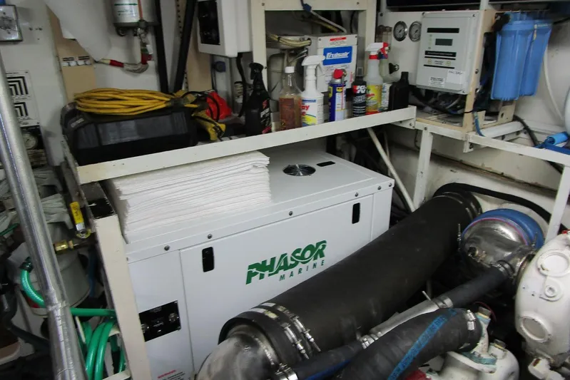 Lucky Stars Yacht Photos Pics Port generator