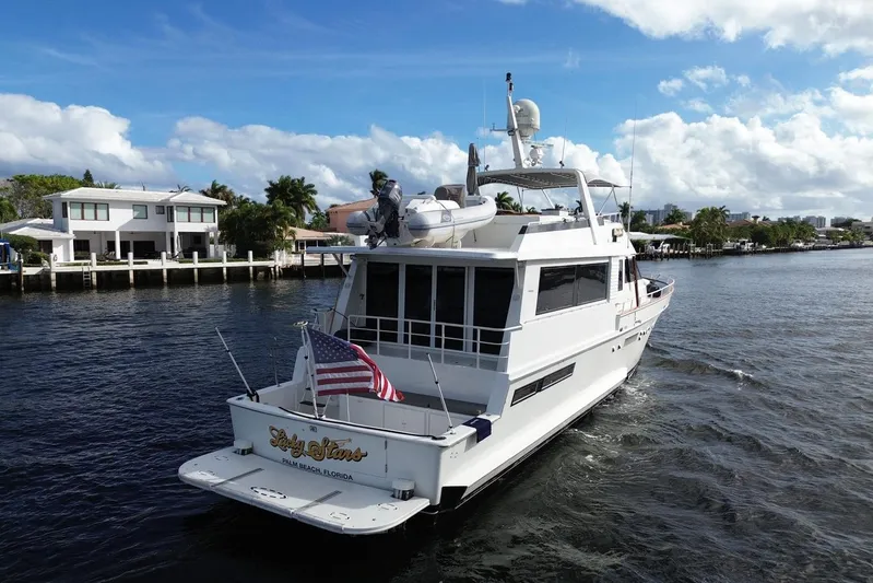 Lucky Stars Yacht Photos Pics Stern quarter