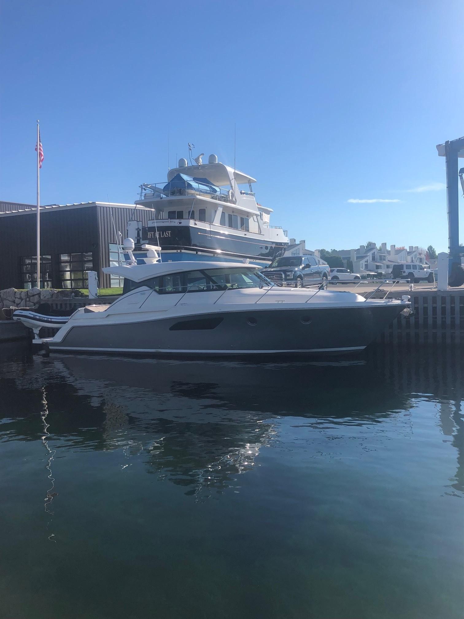 2018 Tiara Yachts C 44 Coupe