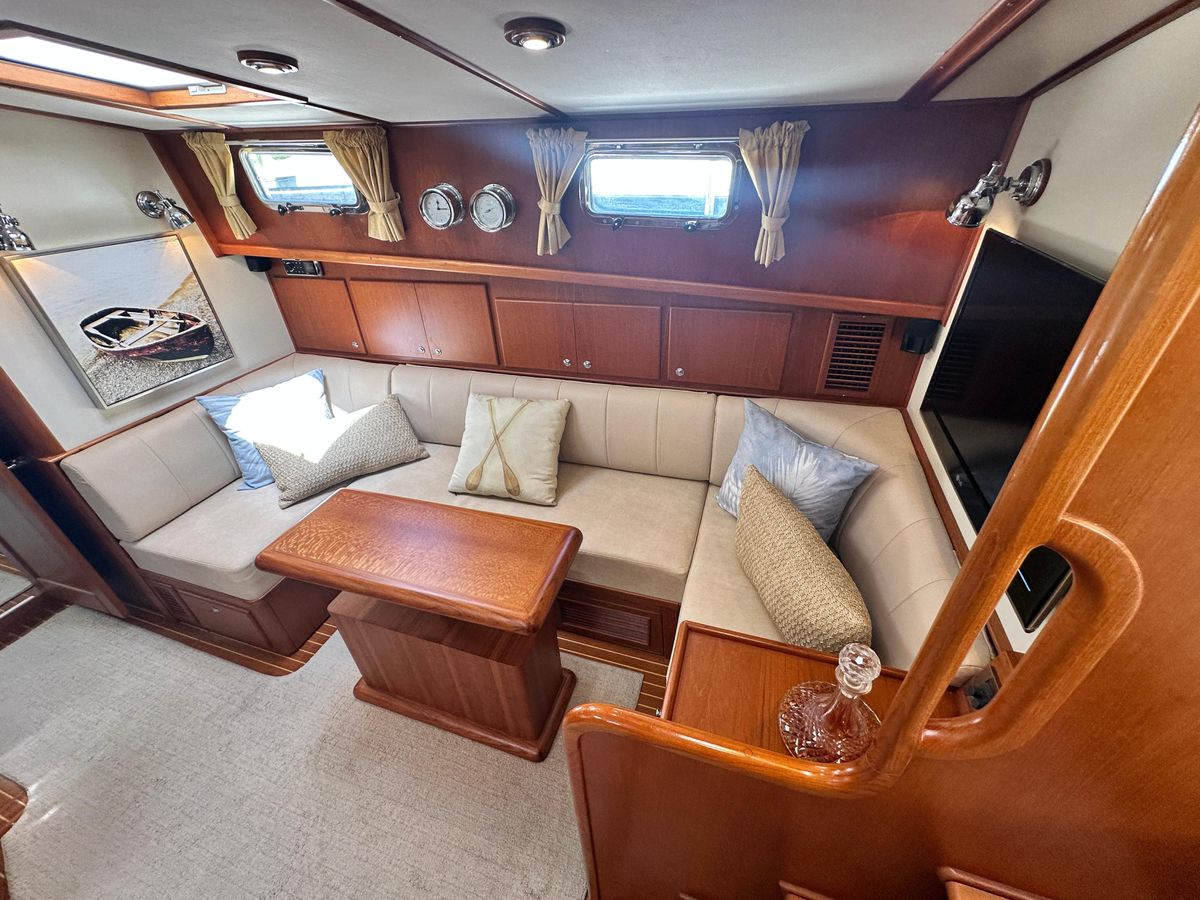 2004 Grand Banks 49 
