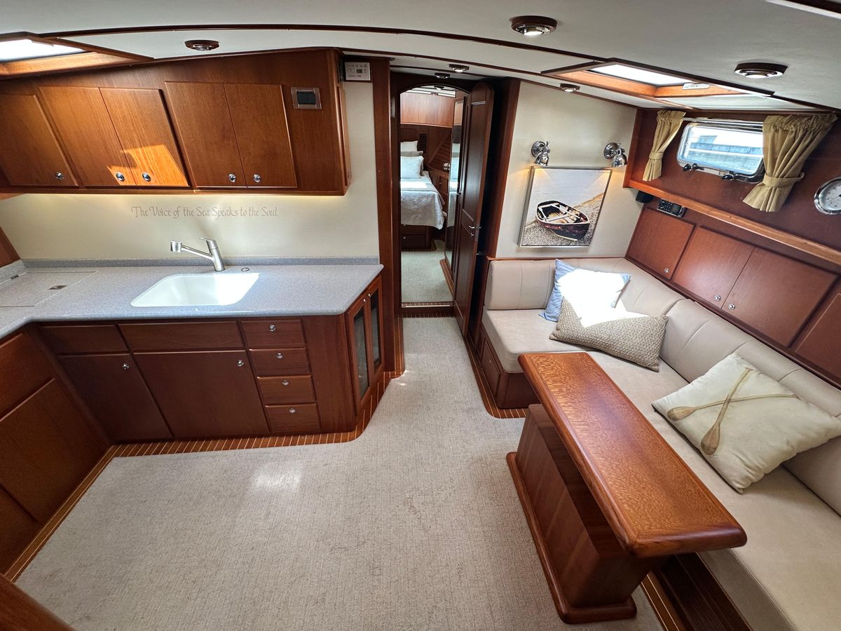 2004 Grand Banks 49 