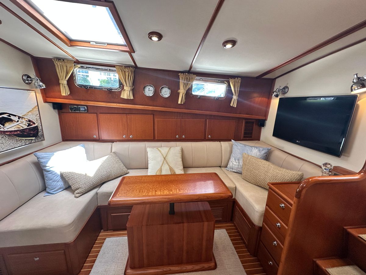 2004 Grand Banks 49 