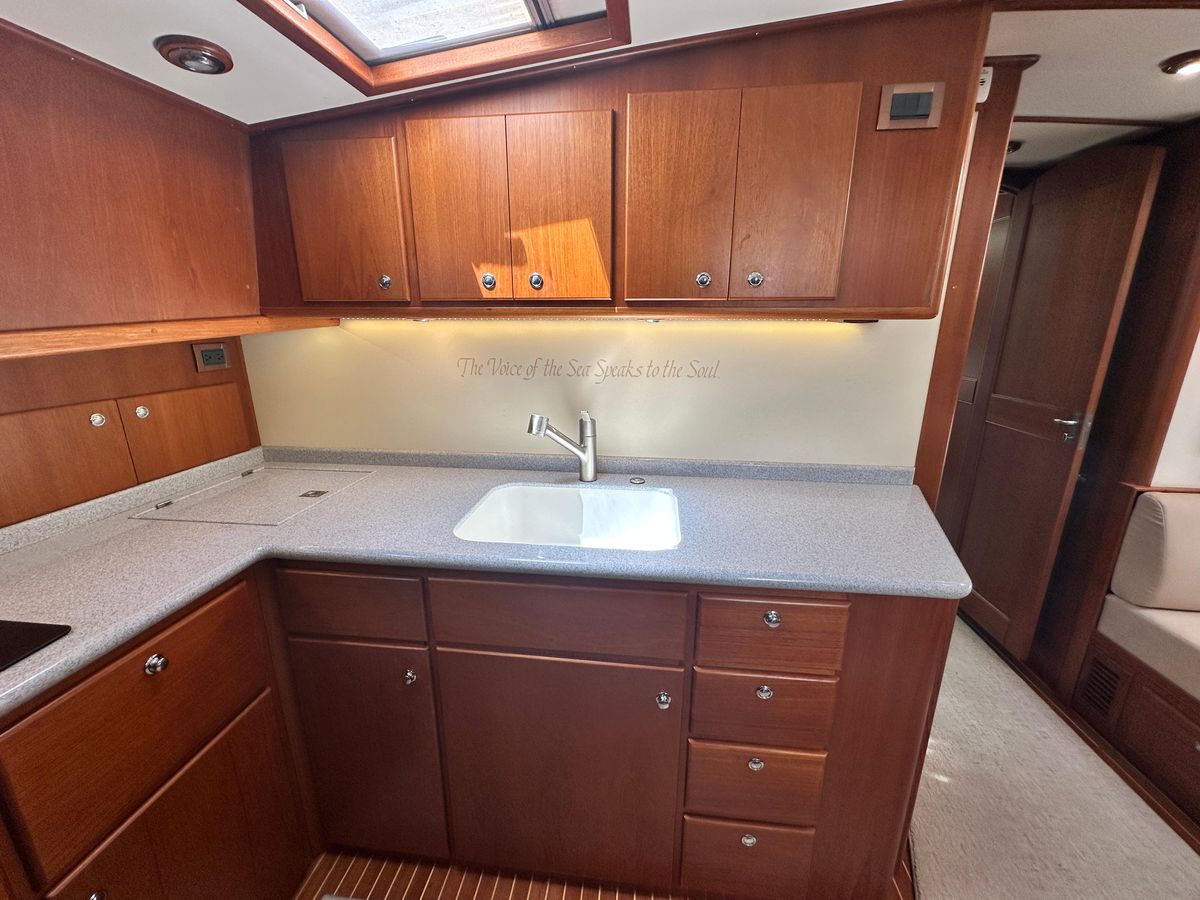 2004 Grand Banks 49 
