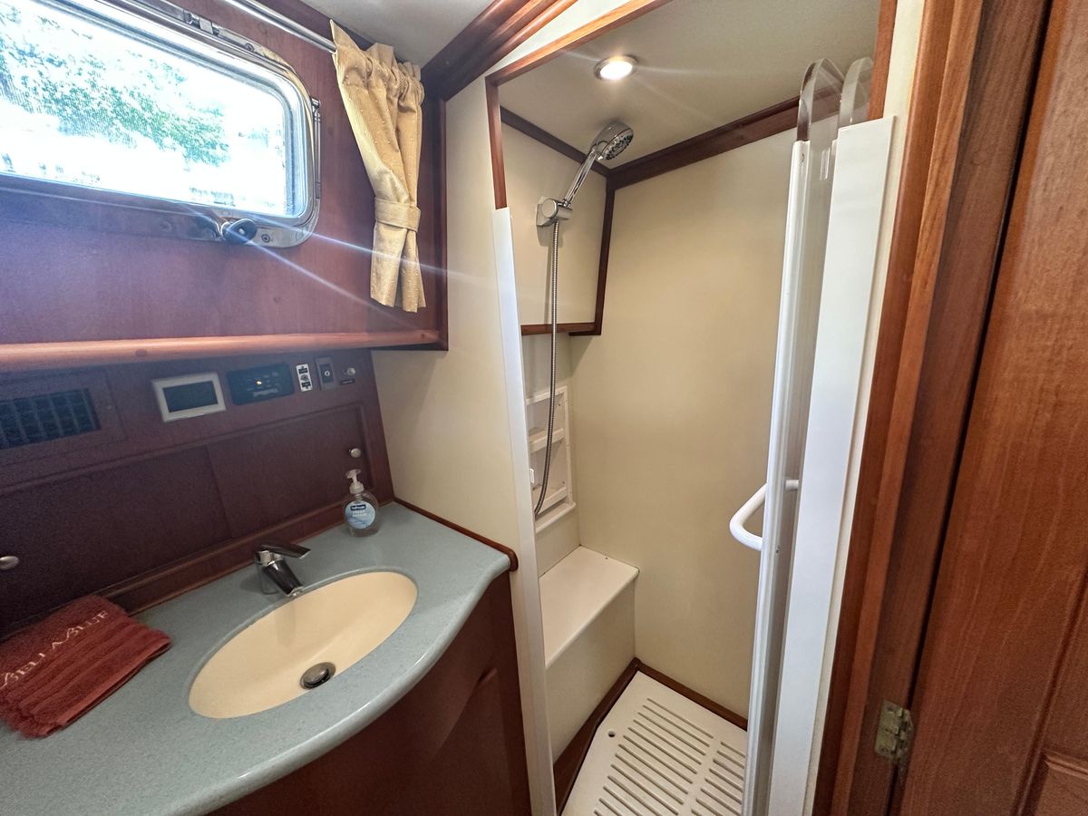 2004 Grand Banks 49 