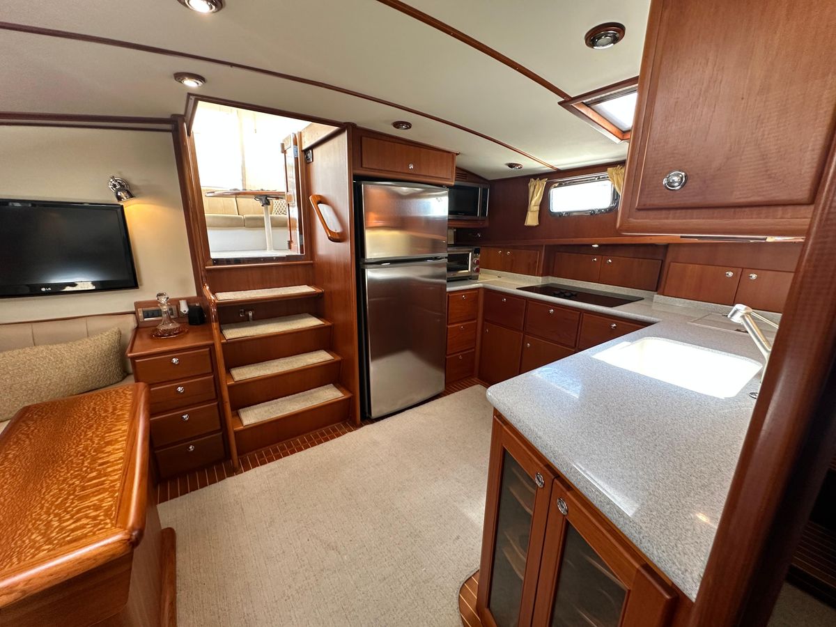 2004 Grand Banks 49 
