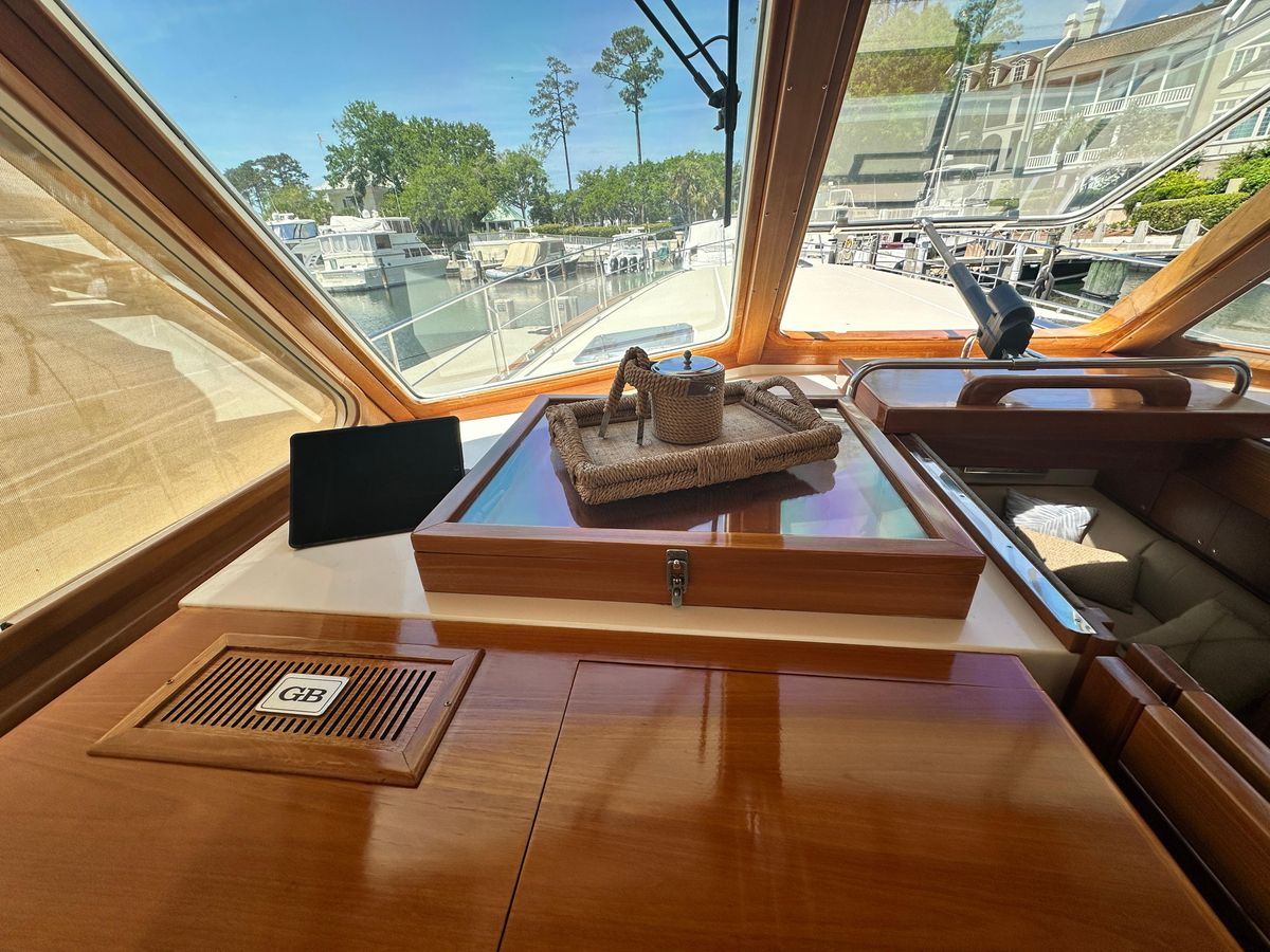 2004 Grand Banks 49 