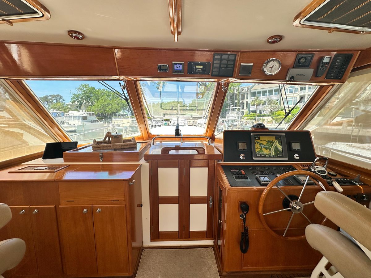 2004 Grand Banks 49 