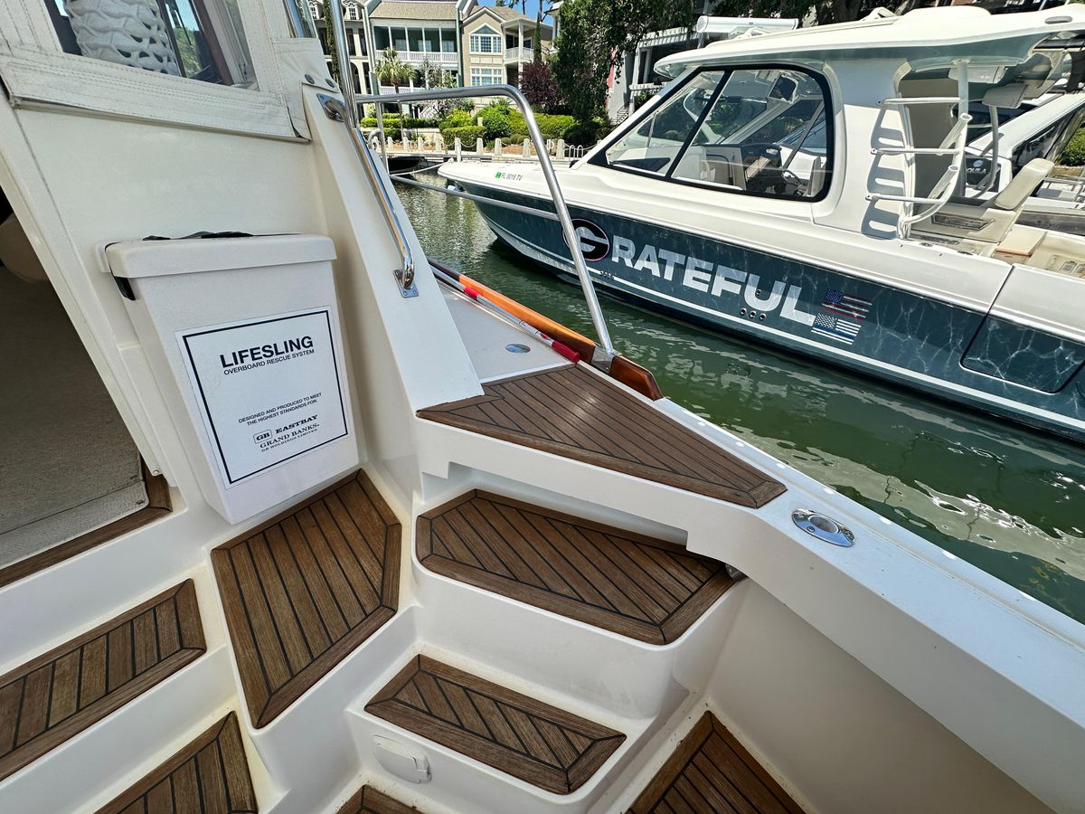 2004 Grand Banks 49 