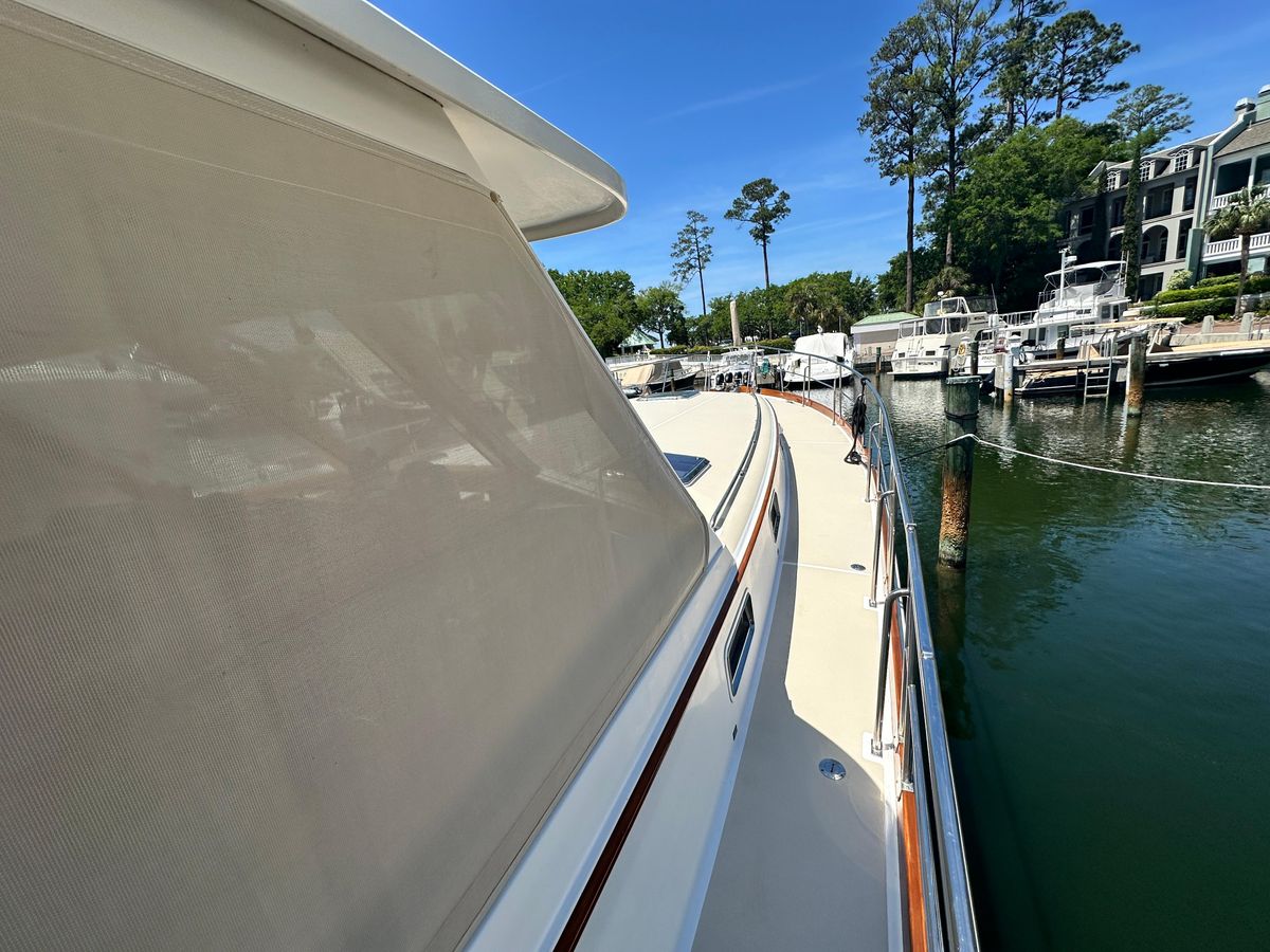 2004 Grand Banks 49 