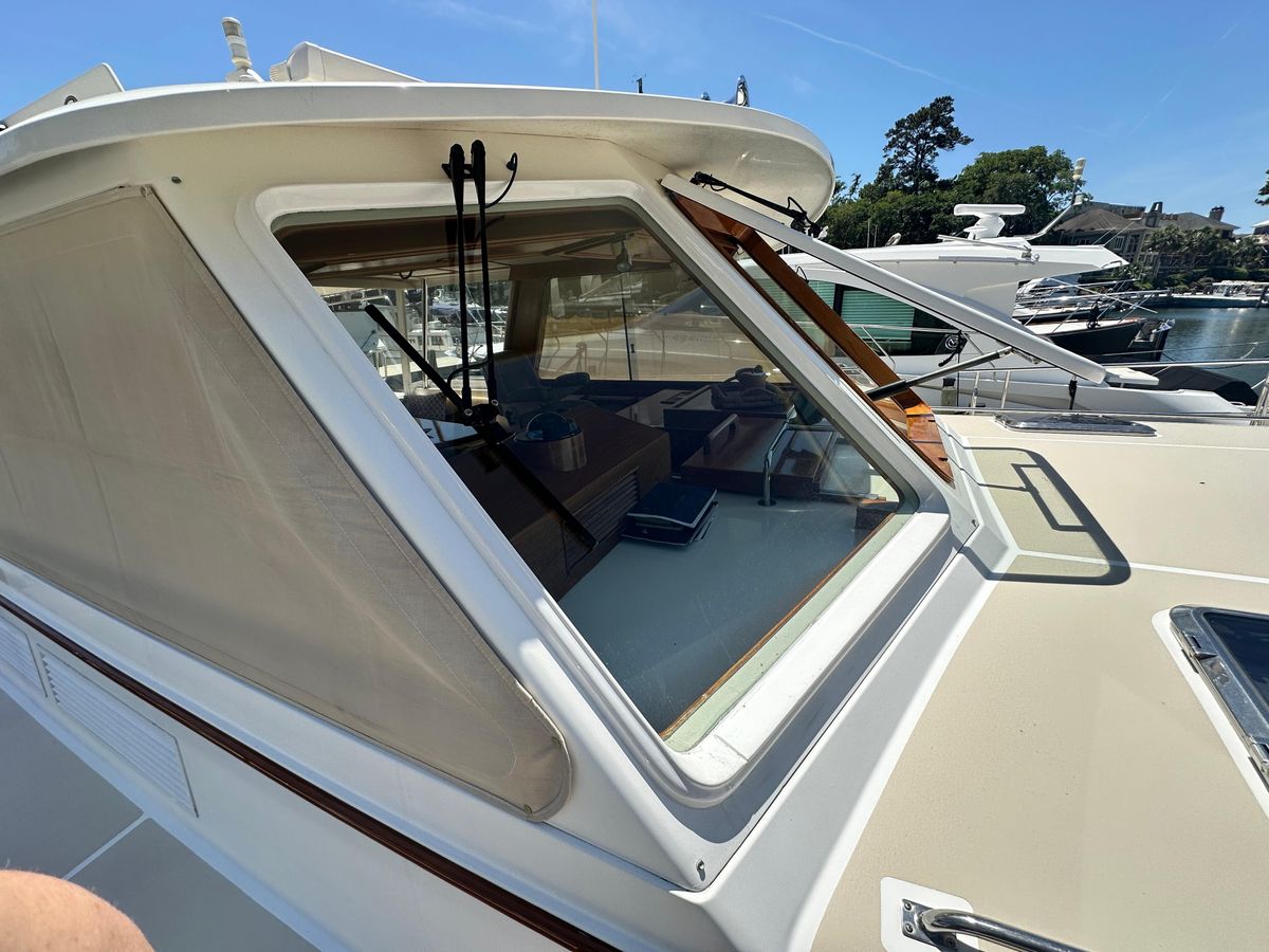 2004 Grand Banks 49 