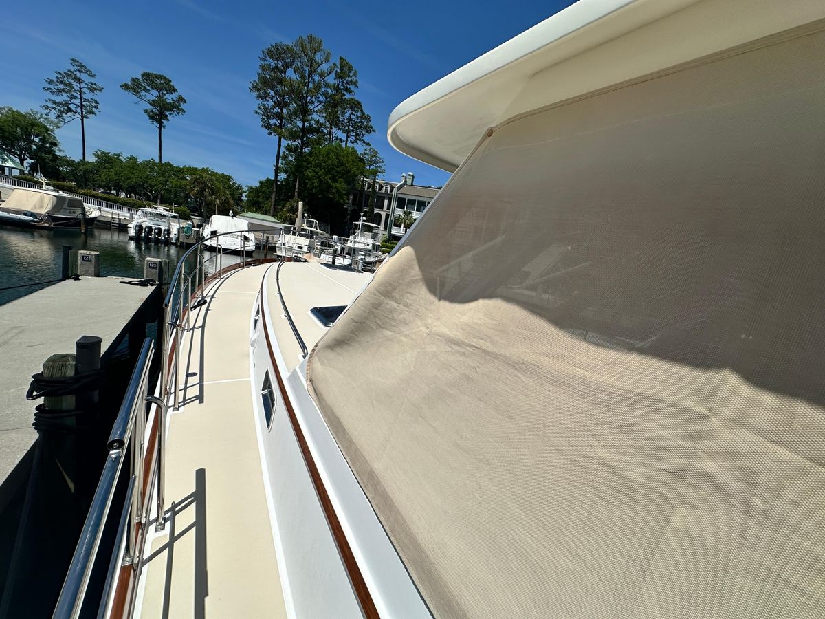 2004 Grand Banks 49 
