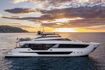 Ferretti Yachts 1000