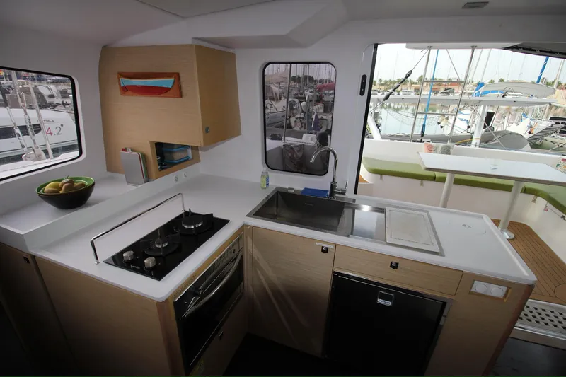 Ningyo Yacht Photos Pics 