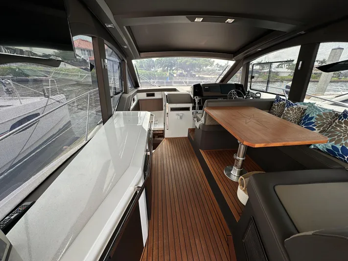 Stelyn Time Yacht Photos Pics Interior of 2021 Galeon 425HTS yacht with modern design and wooden flooring.