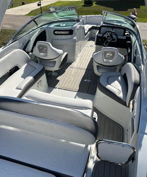 2023 Crownline 260 XSS