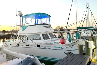 2004 PDQ 34 Power Catamaran