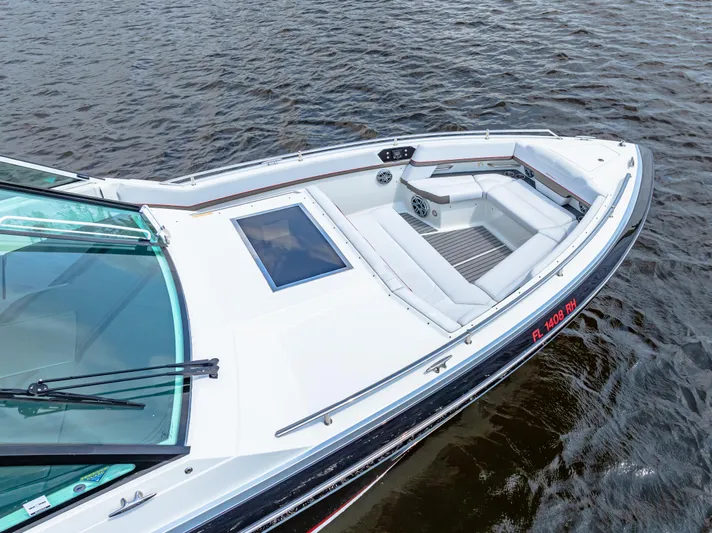 Ski 2 Sea Yacht Photos Pics 2017 Formula 430 Super Sport Crossover boat on water, featuring spacious seating area.