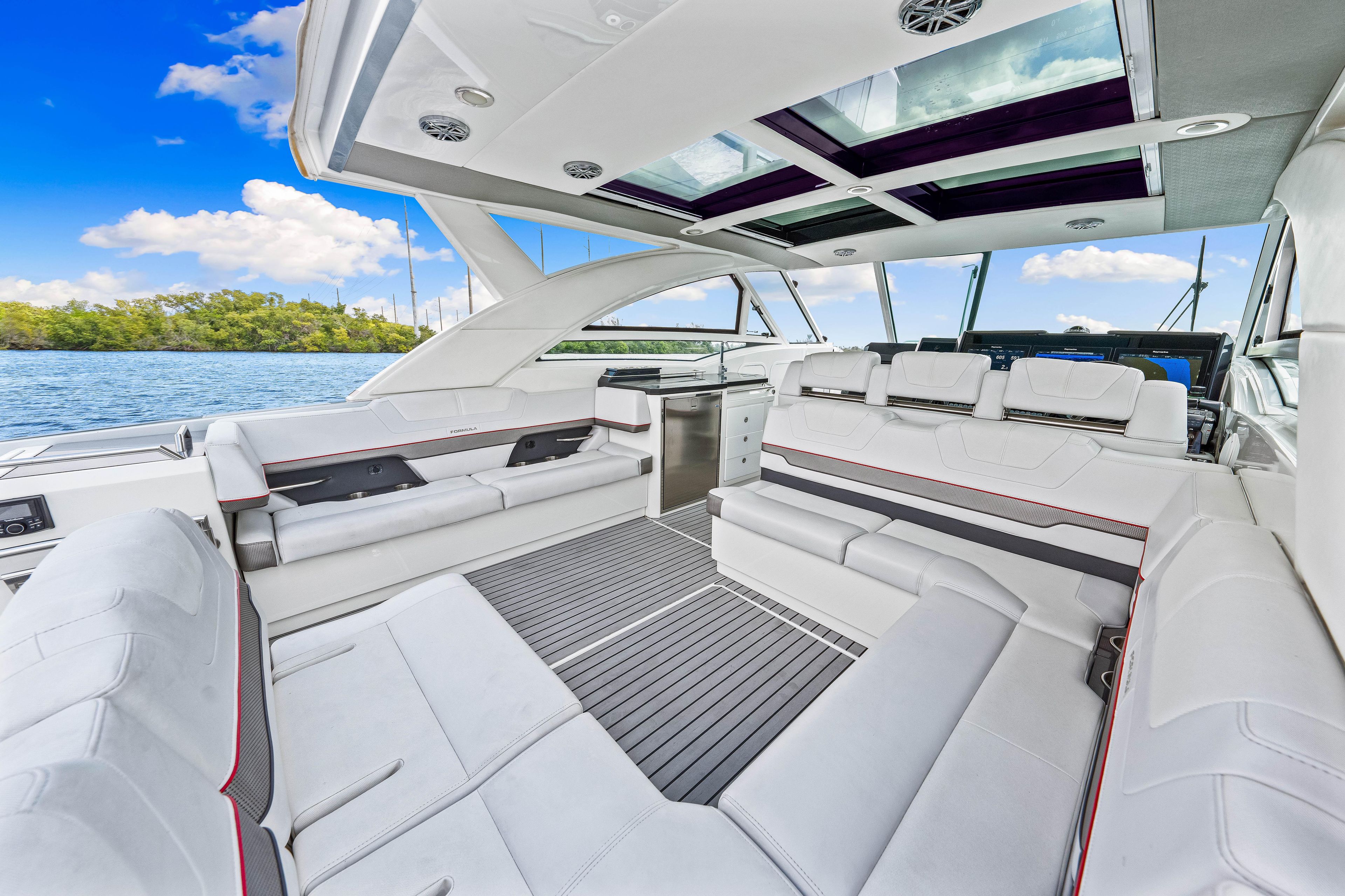 Yacht