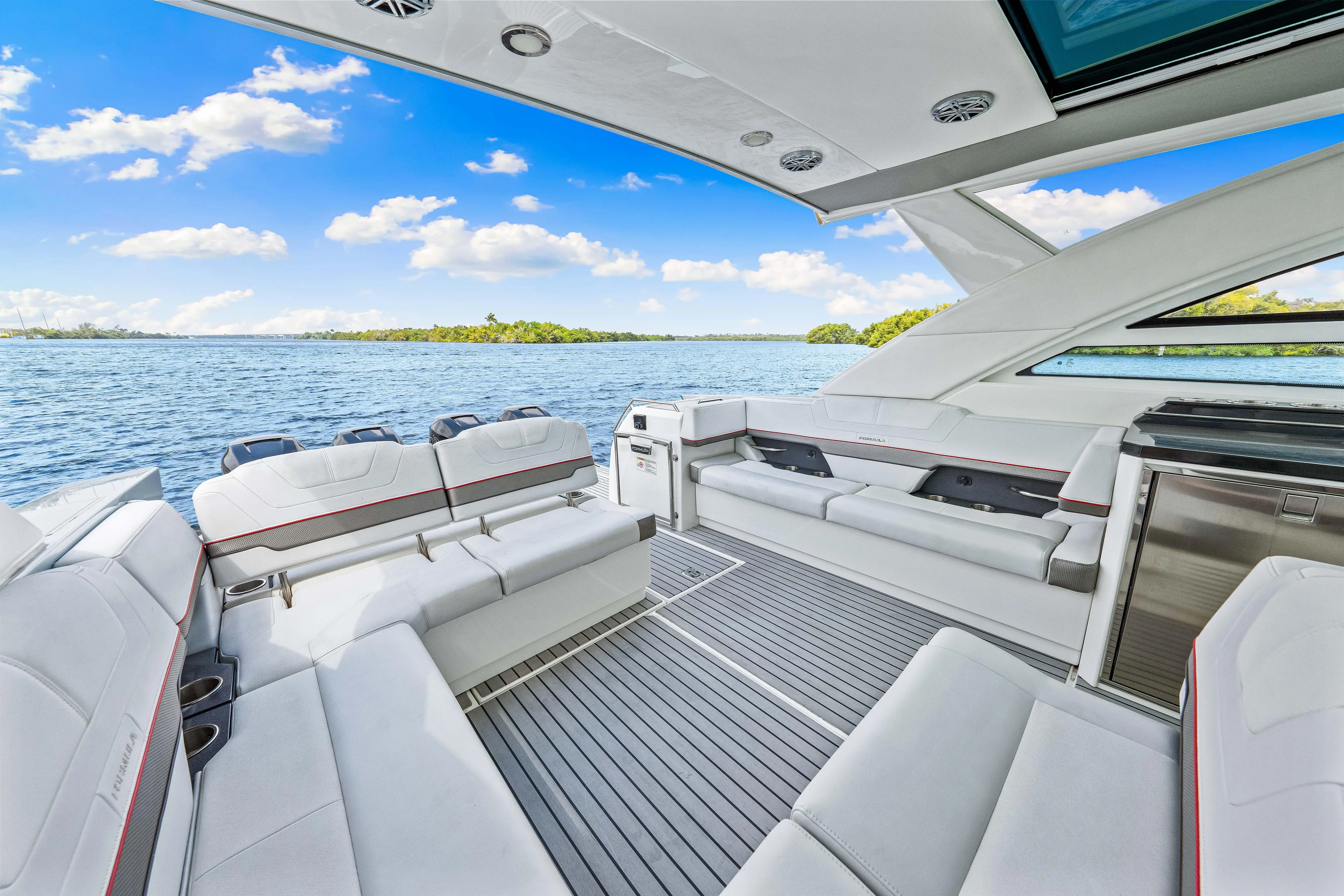 Ski 2 Sea Yacht Photos Pics Luxurious interior of a 2017 Formula 430 Super Sport Crossover yacht on a sunny day.