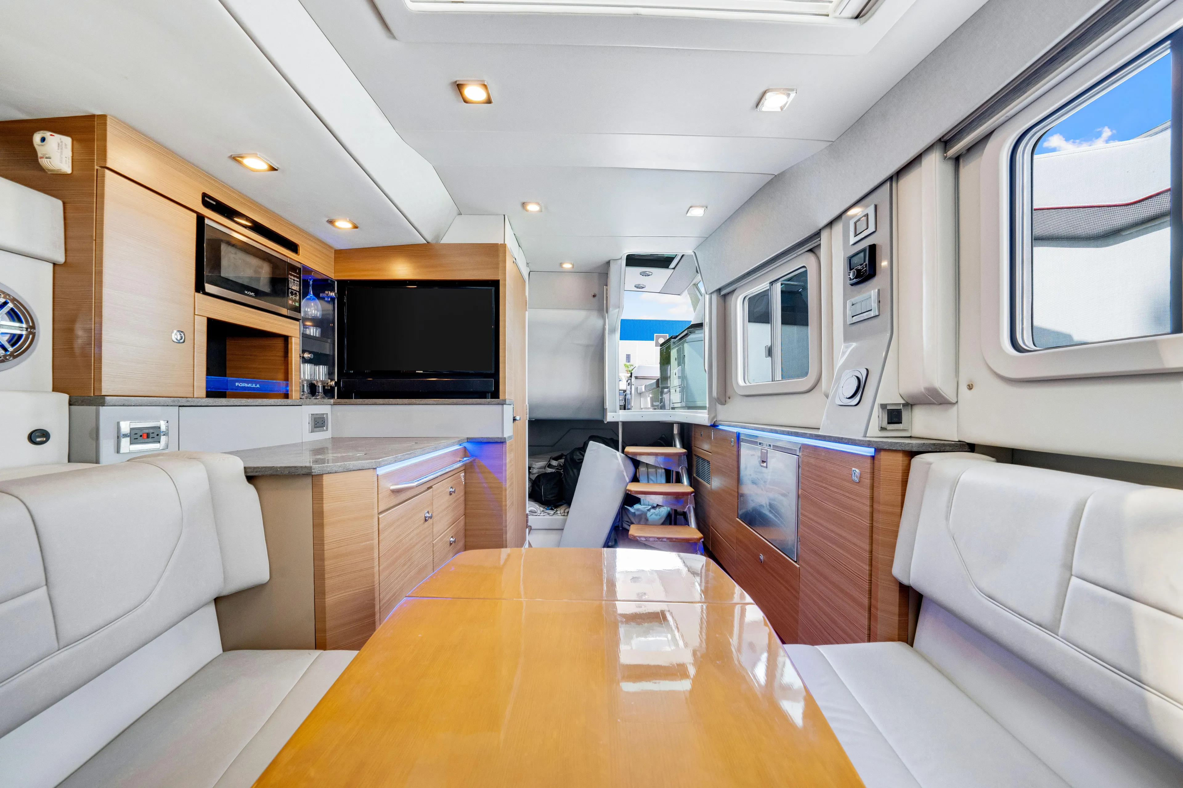 Ski 2 Sea Yacht Photos Pics 