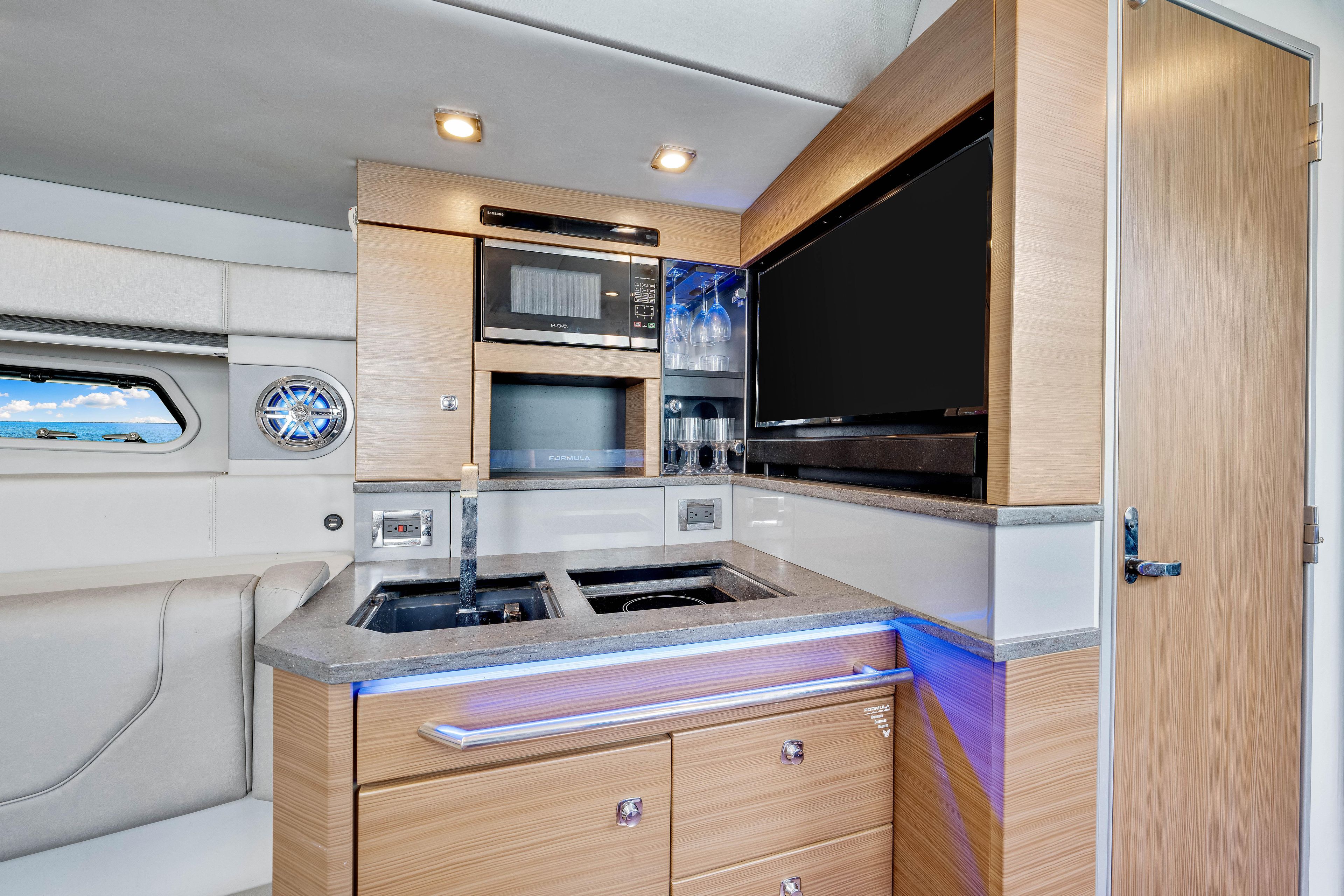 Yacht
