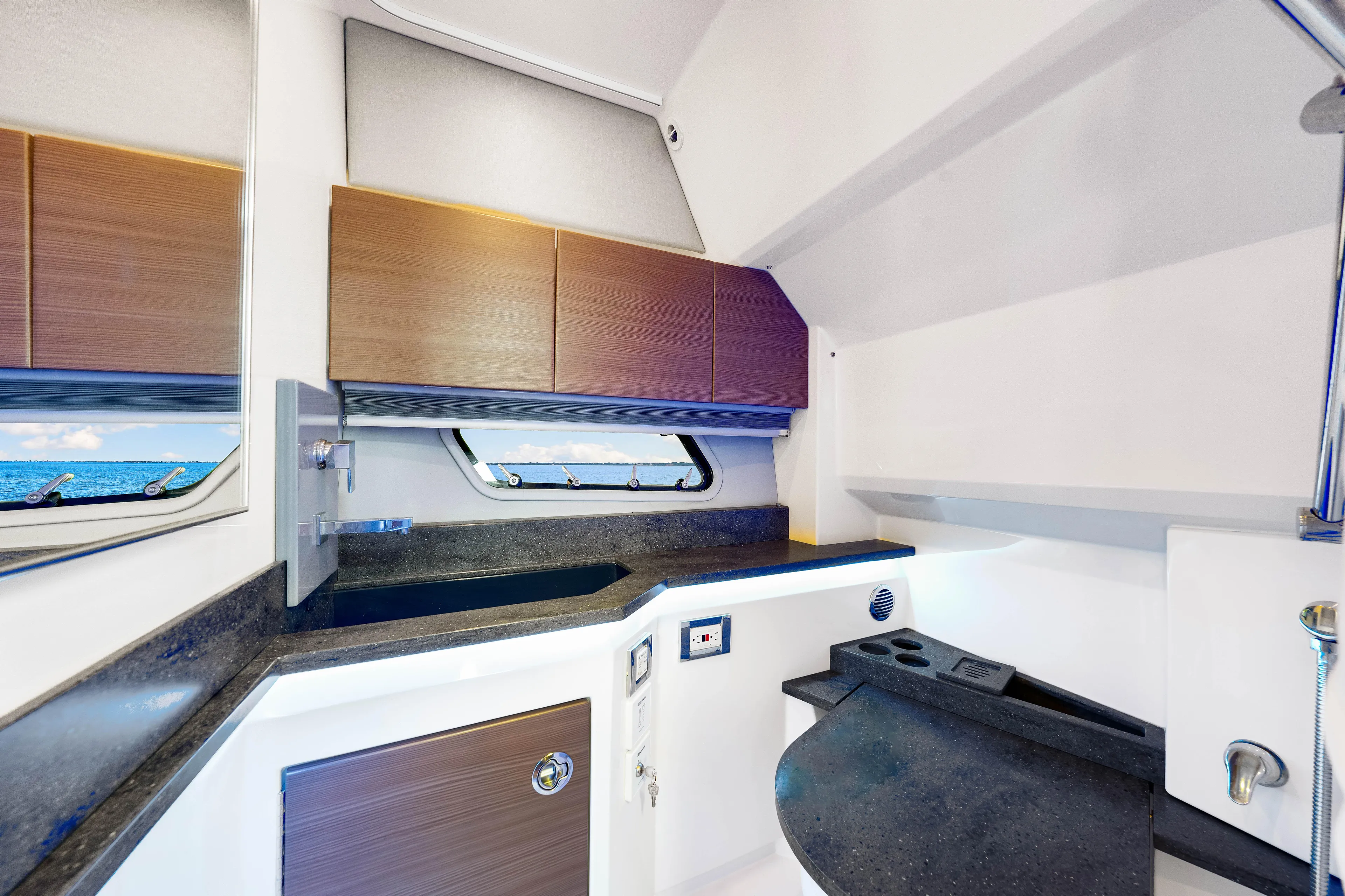 Ski 2 Sea Yacht Photos Pics 