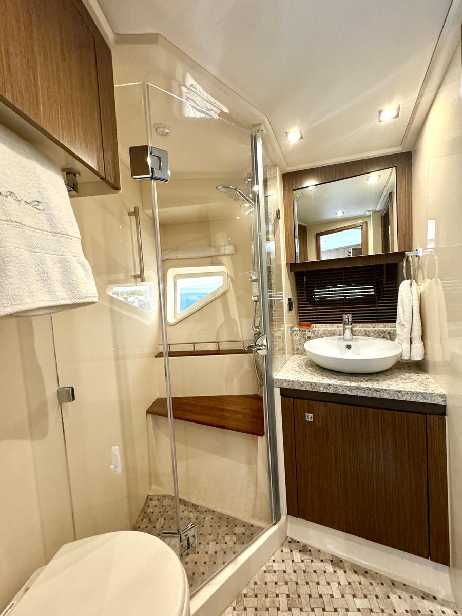2017 Sea Ray 51 