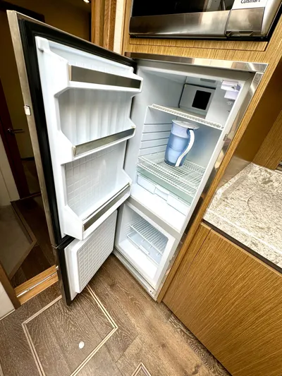 Proof Of Work Yacht Photos Pics Isotherm Refrigerator / Freezer