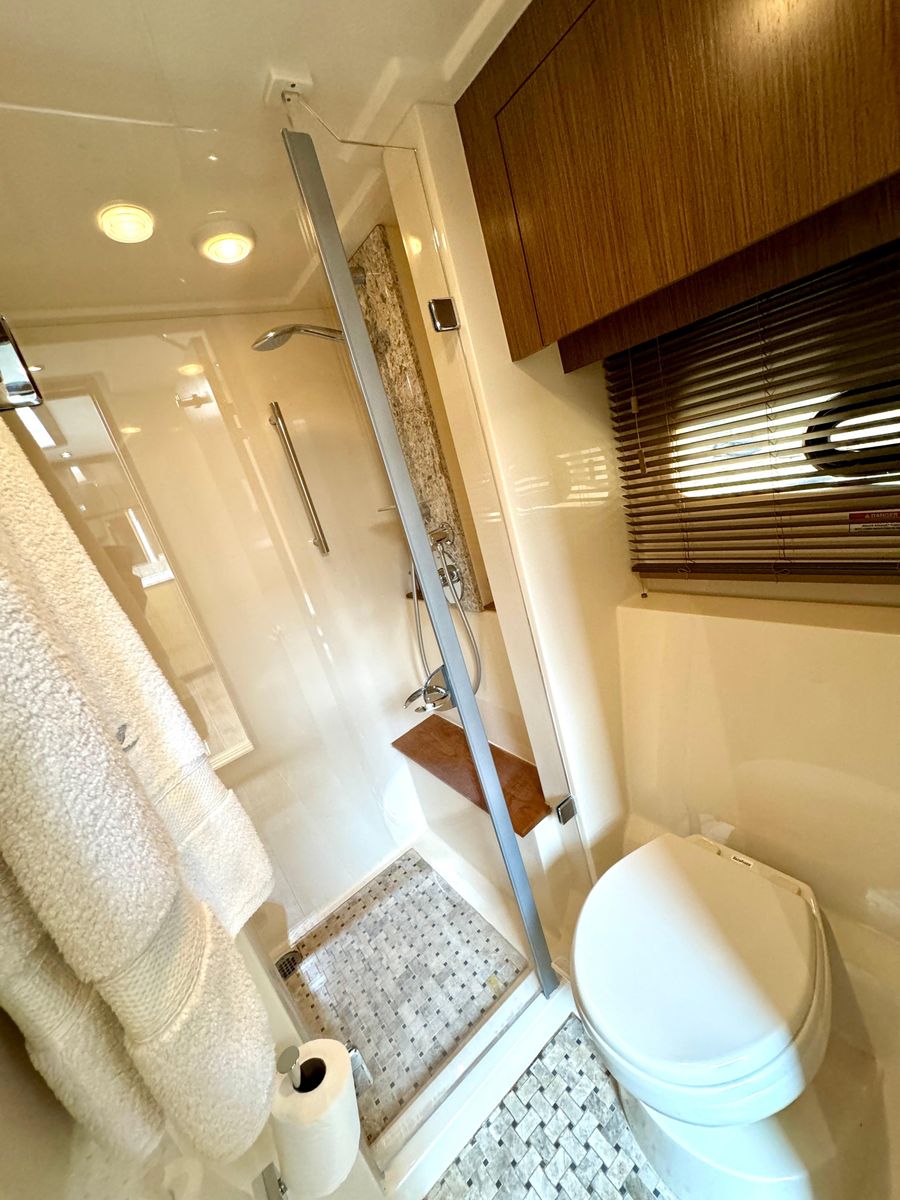 2017 Sea Ray 51 